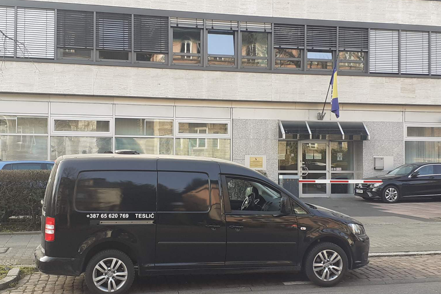 Pogrebno vozilo Palma Pogrebno – prevoz pokojnika iz Austrije u Srbiju